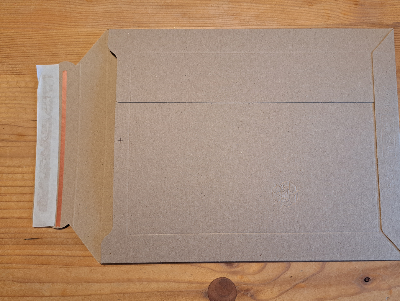 Versandtasche aus Pappe – ideal für Bücher & Rezepthefte